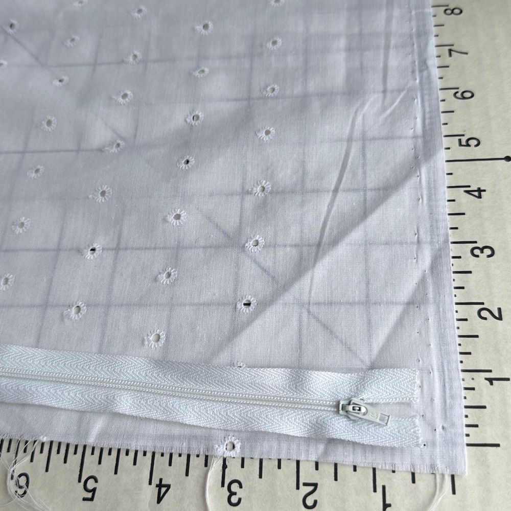 White Heirloom Sewing Bundle Eyelet Floral Fabric Trim Piping Zipper - Picture 14 of 16